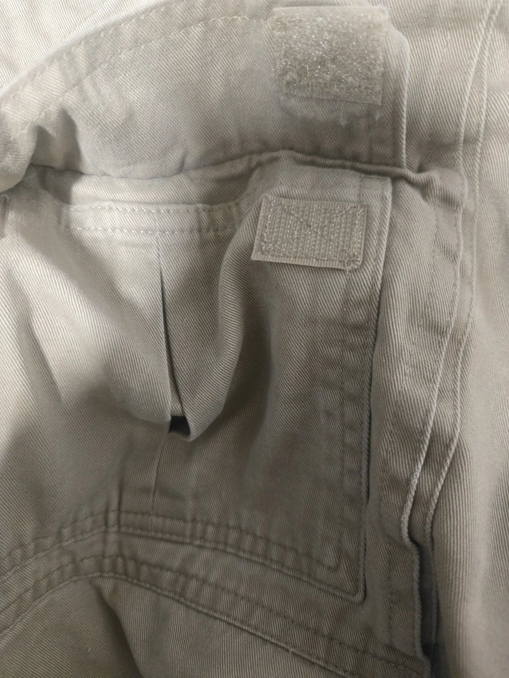 croft & barrow Men's Tan Cargo Shorts with Utility Pockets